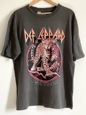 Def Leppard UNISEX ‘83 USA Tour Graphic T-Shirt , Sz. L